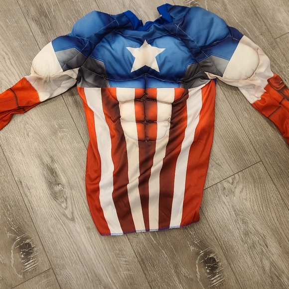 Halloween Costume  - Captan America - Picture 2 of 5